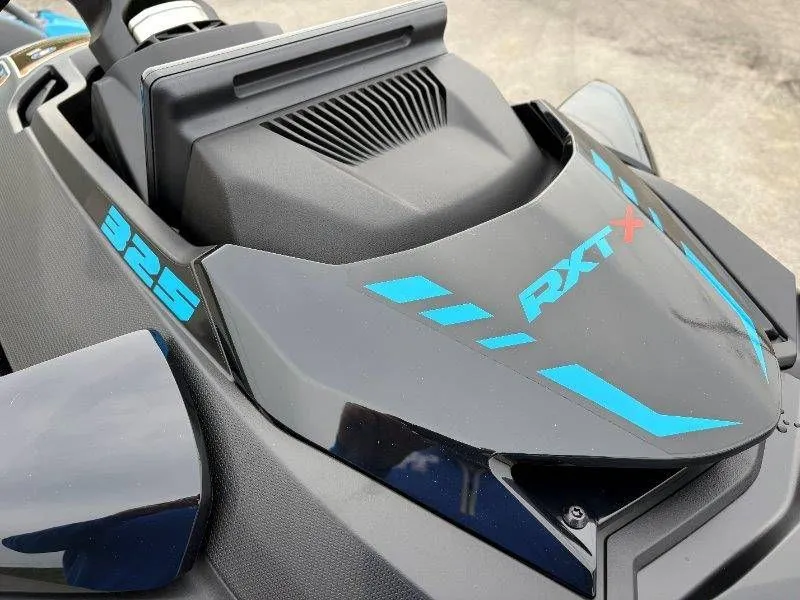 Slide: The Image of Sea-Doo RXT-X 325 2026 - 17