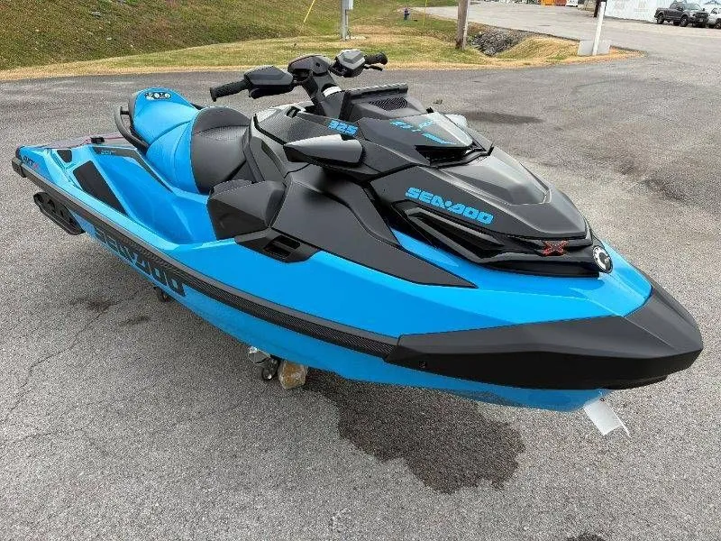 Slide: The Image of Sea-Doo RXT-X 325 2026 - 33