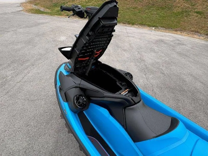 Slide: The Image of Sea-Doo RXT-X 325 2026 - 38