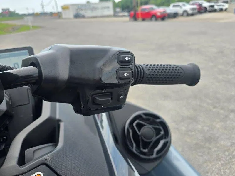 Slide: The Image of Sea-Doo RXT-X 325 2026 - 31