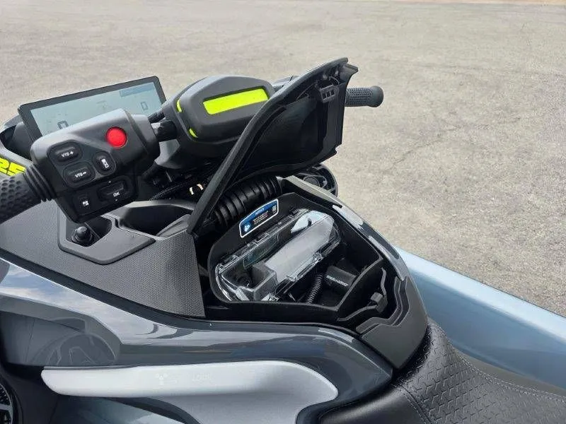 Slide: The Image of Sea-Doo RXT-X 325 2026 - 36