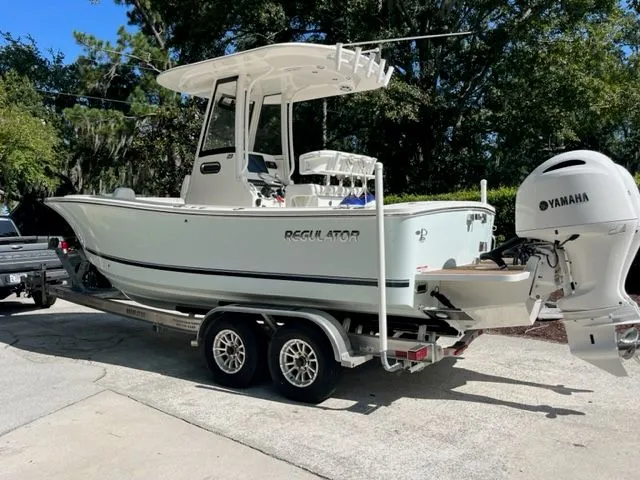 Slide: The Image of Regulator Marine 23 Cc 2022 - 2