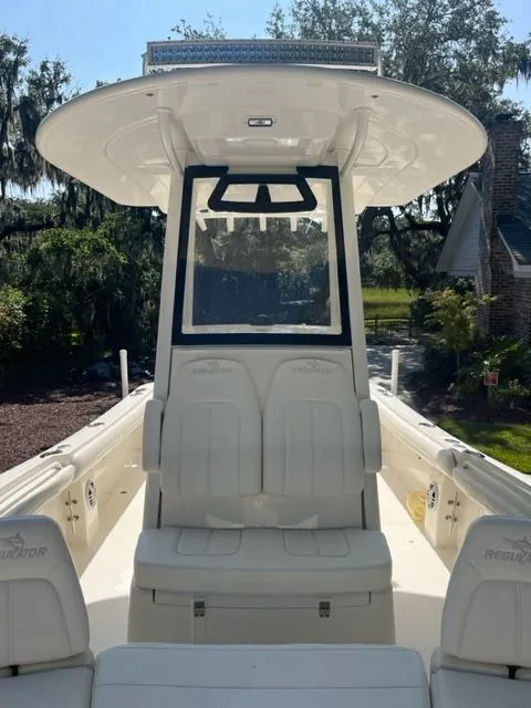 Slide: The Image of Regulator Marine 23 Cc 2022 - 8