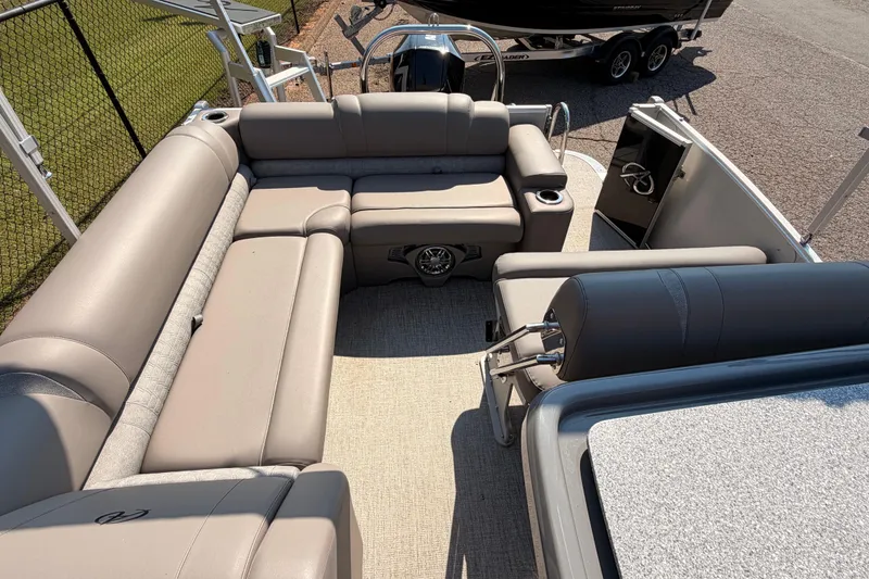 Slide: The Image of 2022 Avalon 2585 ENT Catalina Platinum boat interior with plush seating and modern design. - 14