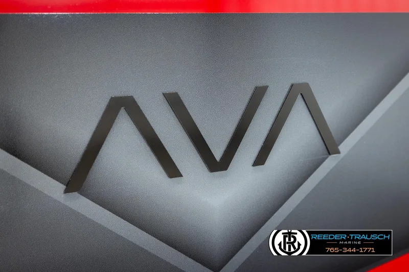 Slide: The Image of 2026 Avalon VEN85 VRB logo on textured surface, Reeder-Trausch Marine branding. - 51