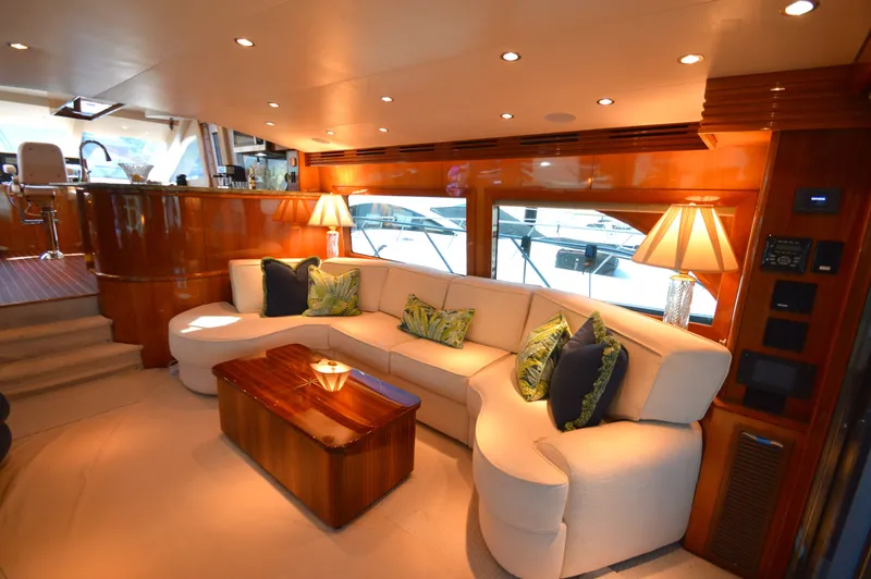 Slide: The Image of Hatteras 64 Motoryacht 2006 - 12