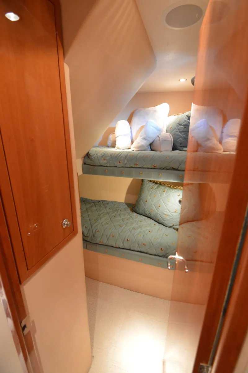 Slide: The Image of Hatteras 64 Motoryacht 2006 - 43