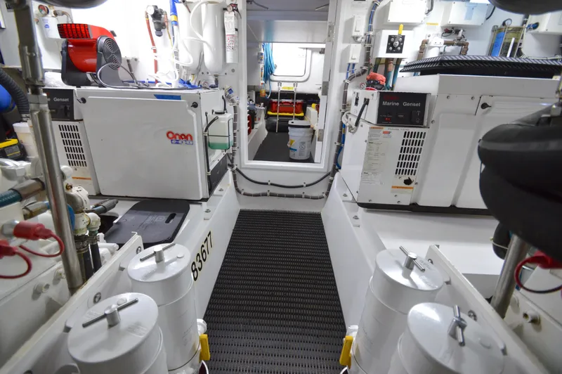 Slide: The Image of Hatteras 64 Motoryacht 2006 - 67