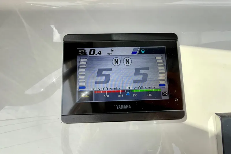 Slide: The Image of Yamaha display on 2021 Sea Hunt Gamefish 27 Coffin Box showing autopilot and speed. - 34