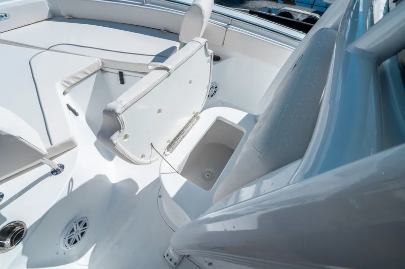 Slide: The Image of Sea Hunt Ultra 229 2026 - 22