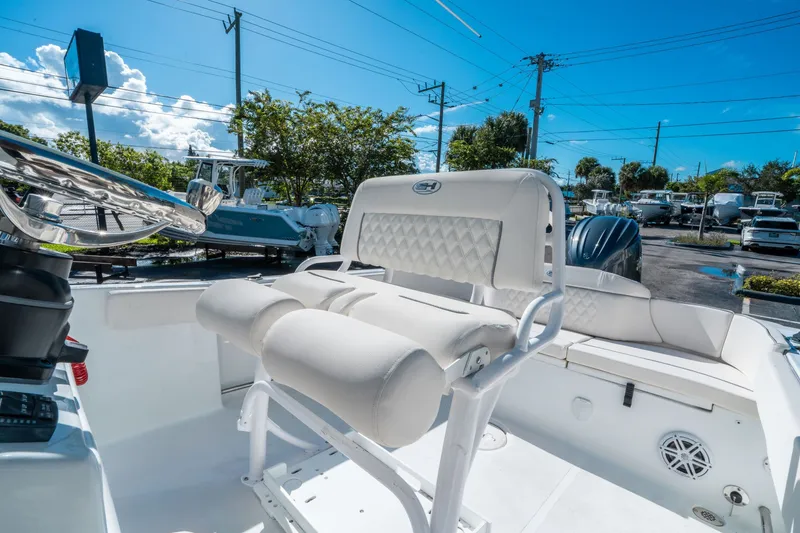 Slide: The Image of Sea Hunt Ultra 229 2026 - 16