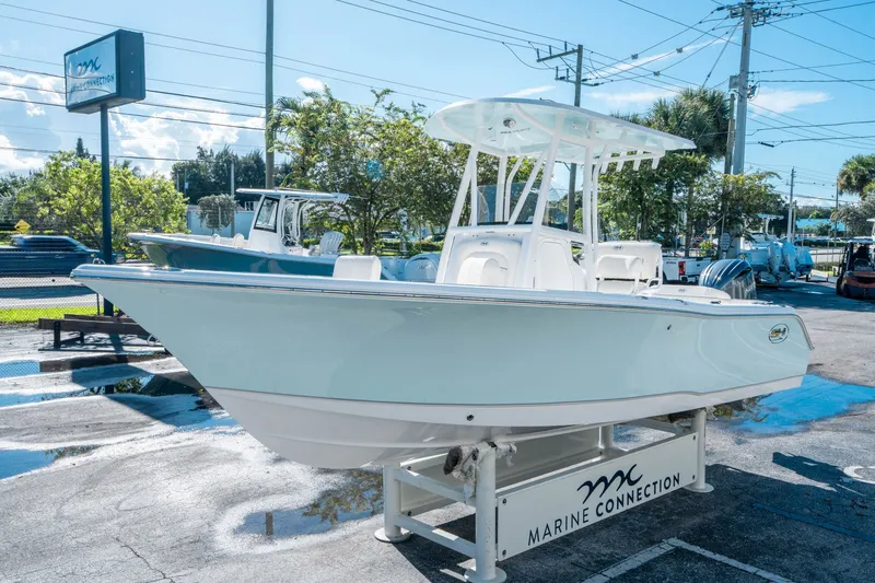 Slide: The Image of Sea Hunt Ultra 229 2026 - 6