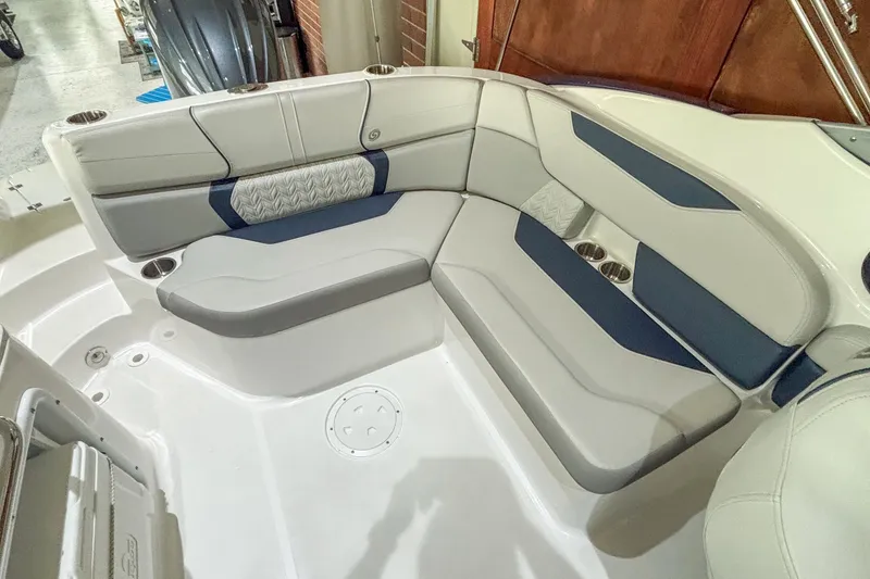 Slide: The Image of Hurricane SunDeck 2400 OB 2024 - 8