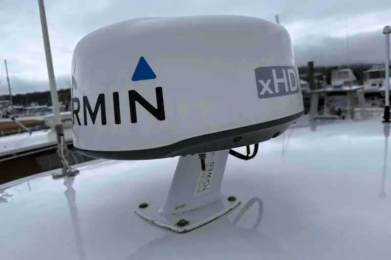 Slide: The Image of Garmin xHD radar on 2005 Back Cove 26 boat, docked in marina. - 10