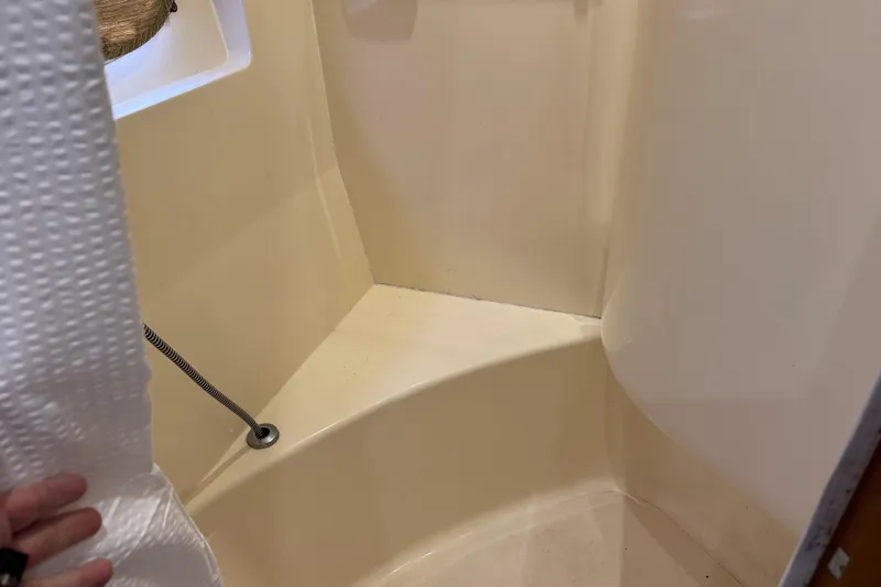 Slide: The Image of Shower area inside a 2001 Carver 530 Voyager Pilothouse yacht. - 33
