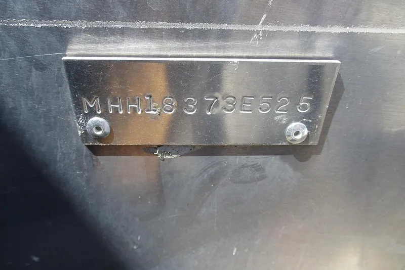 Slide: The Image of Hull identification number on Viaggio Lago X22U, 2025 model. - 42