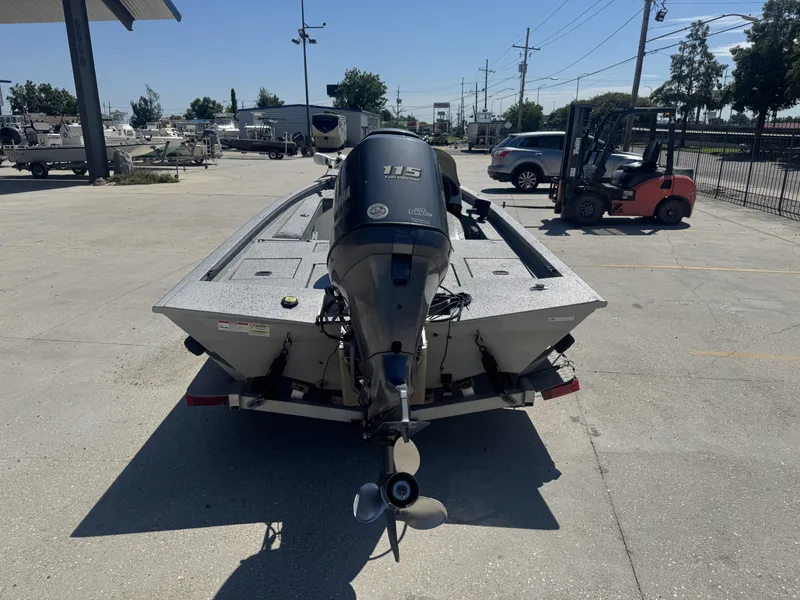 Slide: The Image of Xpress H17 2012 - 3