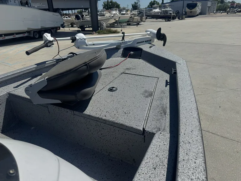 Slide: The Image of Xpress H17 2012 - 7