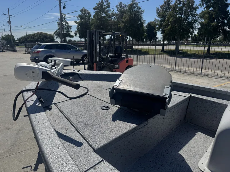 Slide: The Image of Xpress H17 2012 - 8