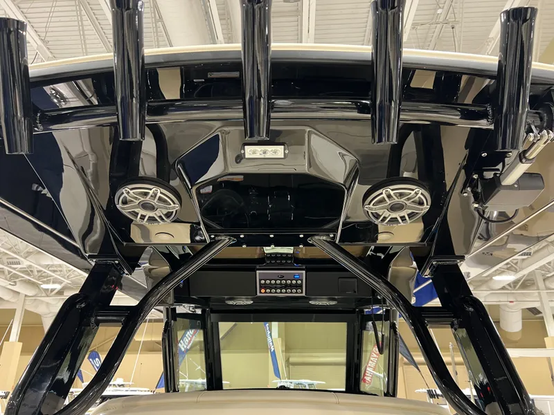 Slide: The Image of Scout 330 LXF 2026 - 18