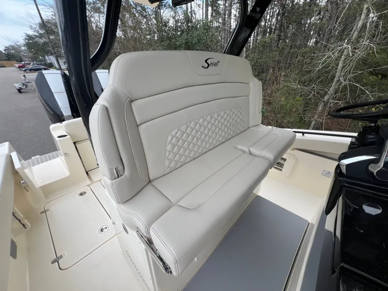 Slide: The Image of Scout 330 LXF 2026 - 20