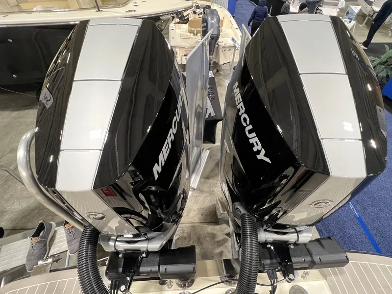 Slide: The Image of Scout 330 LXF 2026 - 3