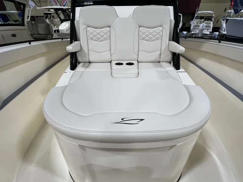 Slide: The Image of Scout 330 LXF 2026 - 34