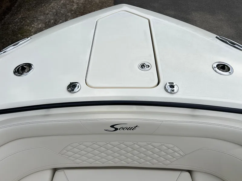 Slide: The Image of Scout 330 LXF 2026 - 41