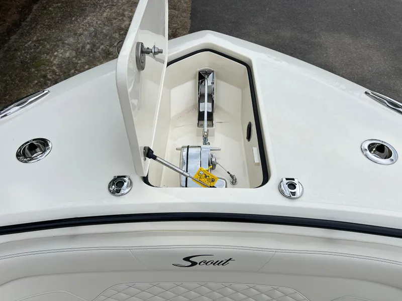 Slide: The Image of Scout 330 LXF 2026 - 42