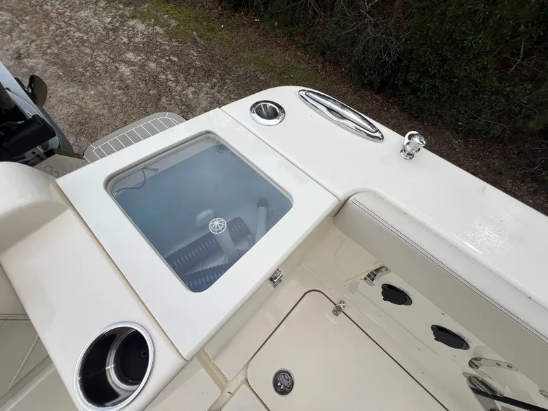 Slide: The Image of Scout 330 LXF 2026 - 8