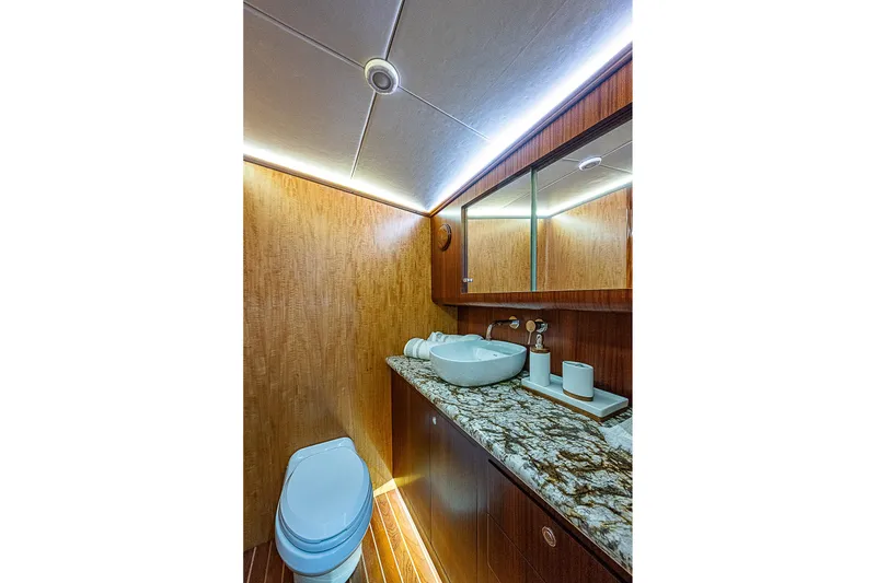 Slide: The Image of Maverick 50 "Lucky" - Head - 25