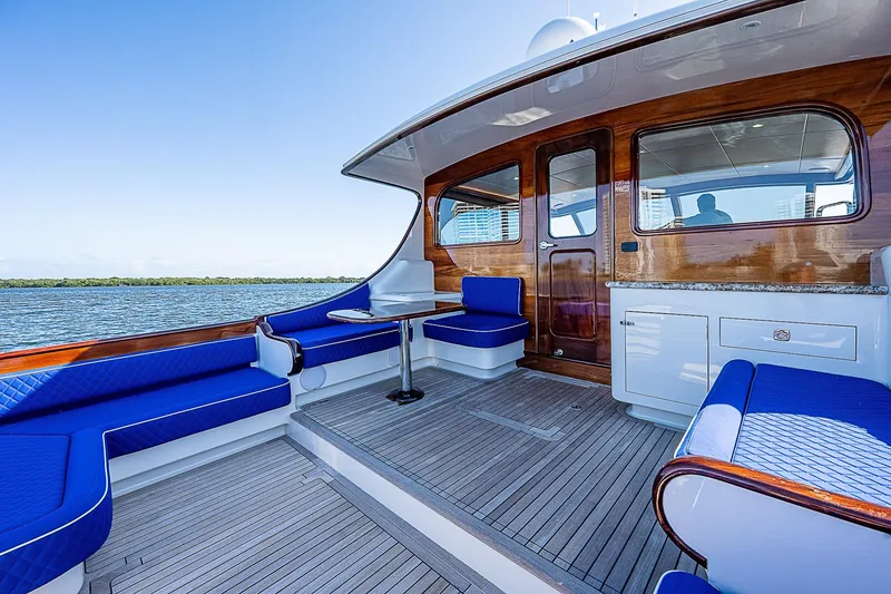 Slide: The Image of Maverick 50 "Lucky" - Cockpit - 7