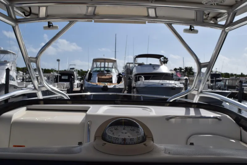 Slide: The Image of Anchor compartment of 2008 Hydra-Sports Vector 3300 VX boat with rope and metal fittings. - 160