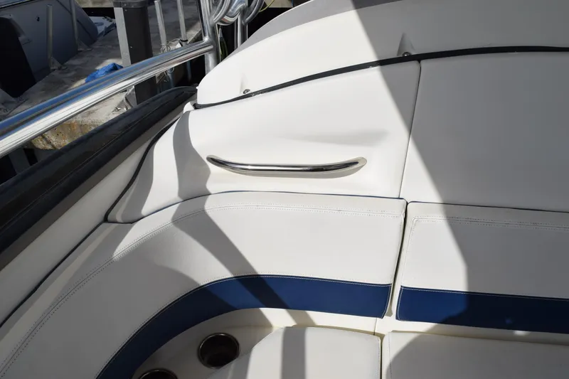 Slide: The Image of 2008 Hydra-Sports Vector 3300 VX boat deck with rope and rod holder. - 170