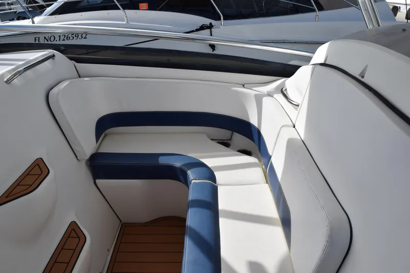 Slide: The Image of Close-up of a 2008 Hydra-Sports Vector 3300 VX boat speaker grille. - 174