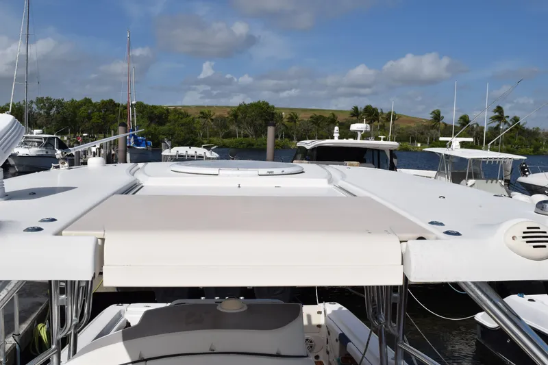 Slide: The Image of 2008 Hydra-Sports Vector 3300 VX boat interior with seating and storage compartments. - 196