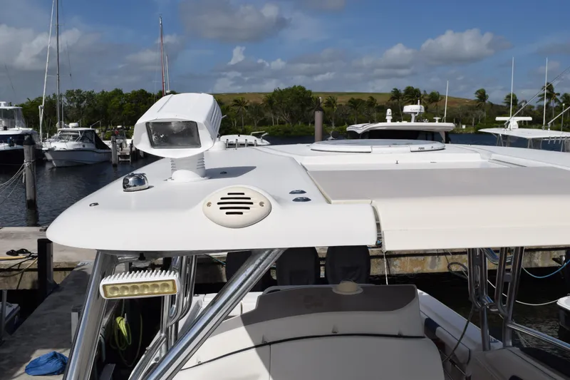 Slide: The Image of 2008 Hydra-Sports Vector 3300 VX boat interior with white and blue seating. - 197