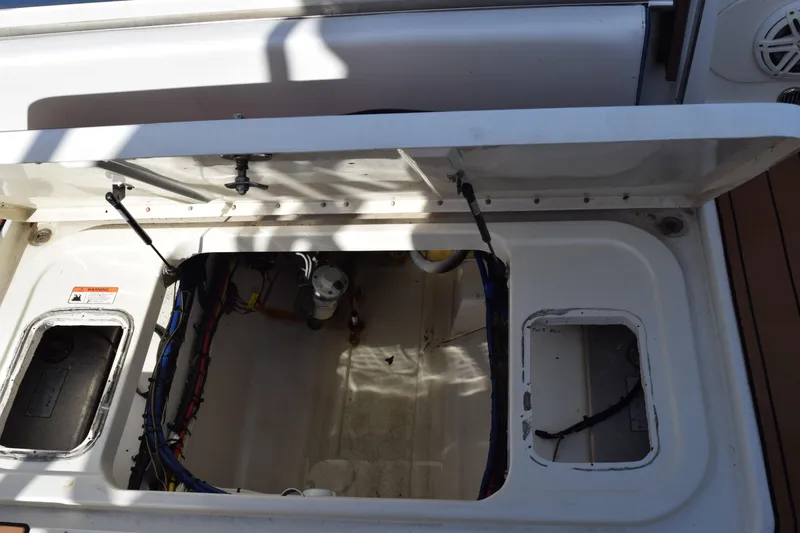 Slide: The Image of Fuel tank compartment of a 2008 Hydra-Sports Vector 3300 VX boat. - 45