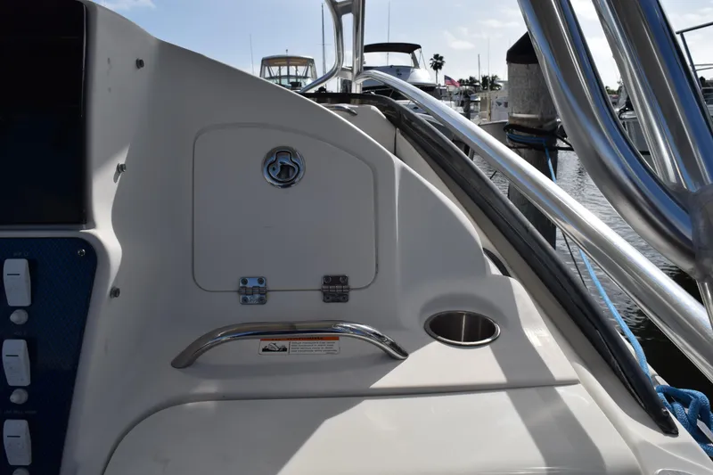 Slide: The Image of 2008 Hydra-Sports Vector 3300 VX boat interior with electrical outlet. - 92