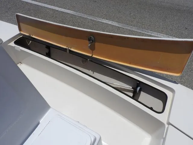 Slide: The Image of Maverick 18 Master Angler 2000 - 12