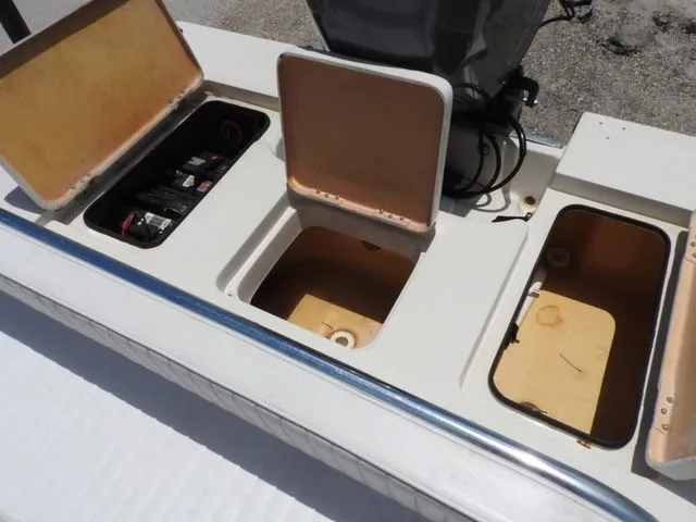 Slide: The Image of Maverick 18 Master Angler 2000 - 13