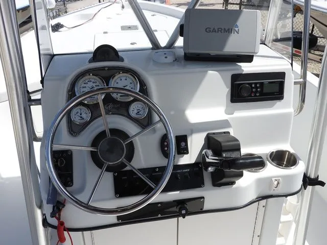 Slide: The Image of Sailfish 2100 Bay Cc 2003 - 10