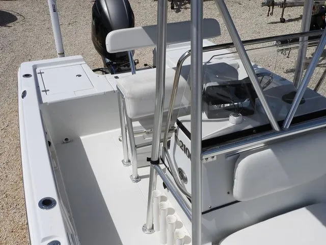 Slide: The Image of Sailfish 2100 Bay Cc 2003 - 11