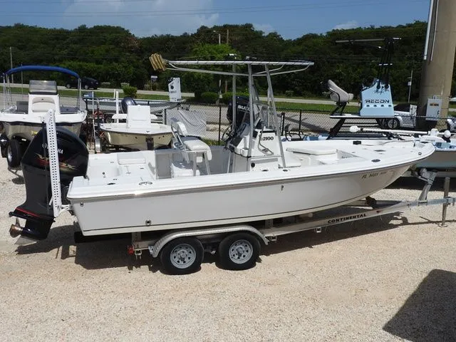 Slide: The Image of Sailfish 2100 Bay Cc 2003 - 3