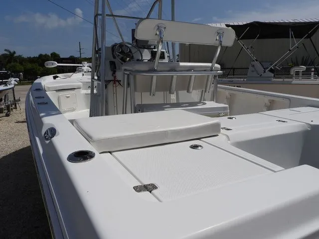 Slide: The Image of Sailfish 2100 Bay Cc 2003 - 8