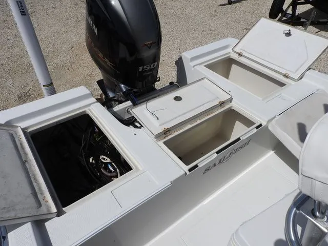 Slide: The Image of Sailfish 2100 Bay Cc 2003 - 9