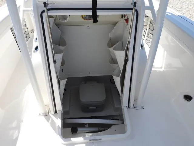 Slide: The Image of Wellcraft 222 CC 2019 - 21