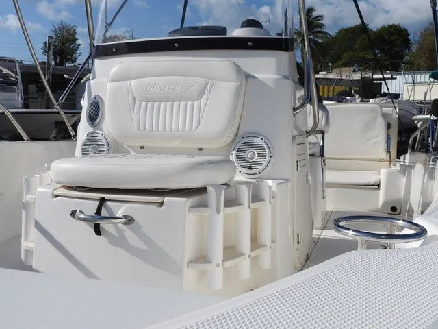 Slide: The Image of Boston Whaler 18 Dauntless 2012 - 13