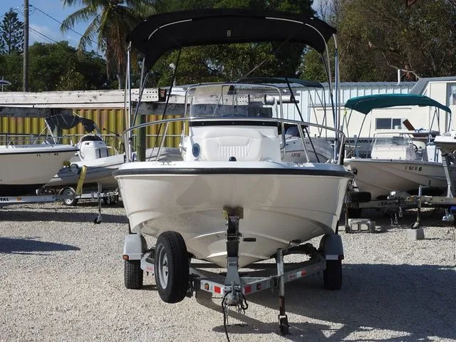 Slide: The Image of Boston Whaler 18 Dauntless 2012 - 3