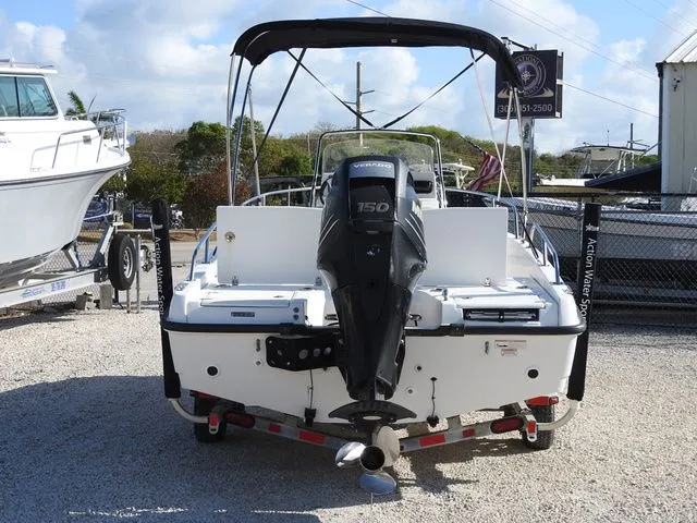 Slide: The Image of Boston Whaler 18 Dauntless 2012 - 6